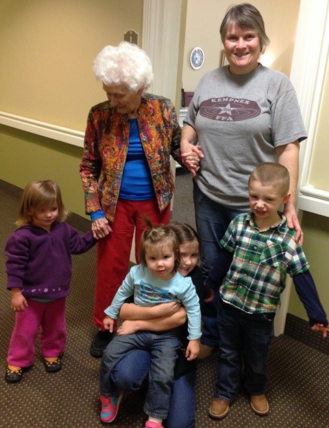 From back left, clockwise-2 year old Lexi, Granny Nanny, me, 4 year old Riley, 1 year Kendyll and 6 year old Jordyn.